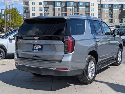 Used 2025 Chevrolet Tahoe LT AWD/4WD image 3