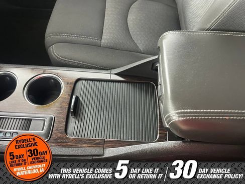 Used 2015 Chevrolet Traverse LT w/ Style and Technology Package FWD image 30