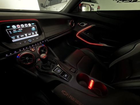Used 2016 Chevrolet Camaro SS RWD image 15