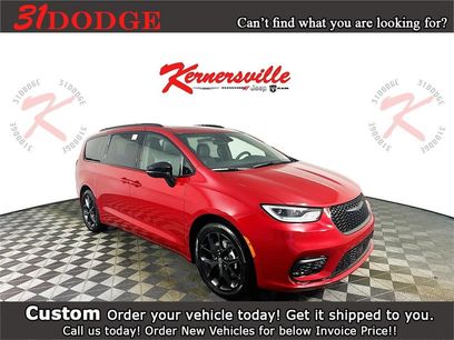 New 2026 Chrysler Pacifica Limited