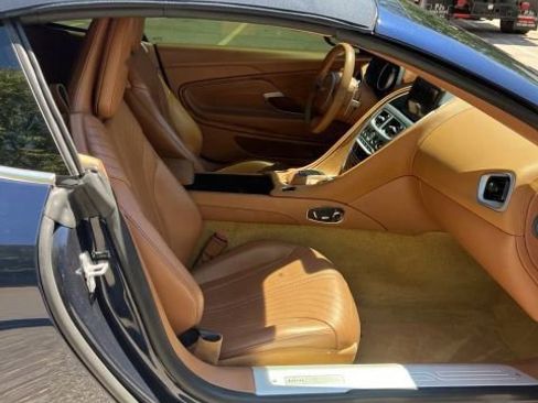 Used 2019 Aston Martin DB11 Volante RWD image 8