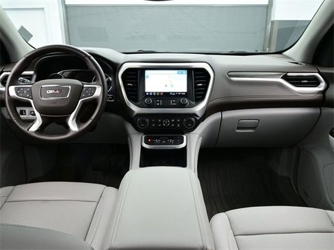 Used 2023 GMC Acadia SLT w/ Technology Package image 18