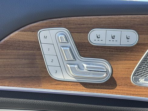 New 2025 Mercedes-Benz GLS 450 4MATIC image 17