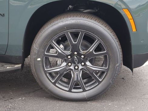 New 2026 Chevrolet Suburban RST w/ Advanced Technology Package AWD/4WD image 11