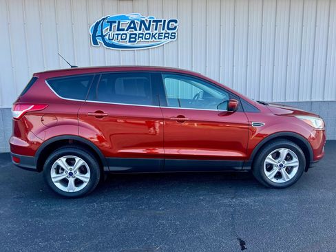 Used 2014 Ford Escape SE image 3