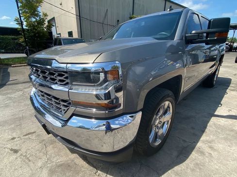 Used 2017 Chevrolet Silverado 1500 LT w/ Max Trailering Package RWD image 3