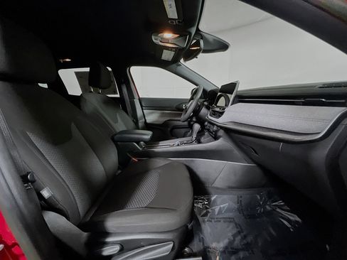 Used 2023 Jeep Compass Sport image 31