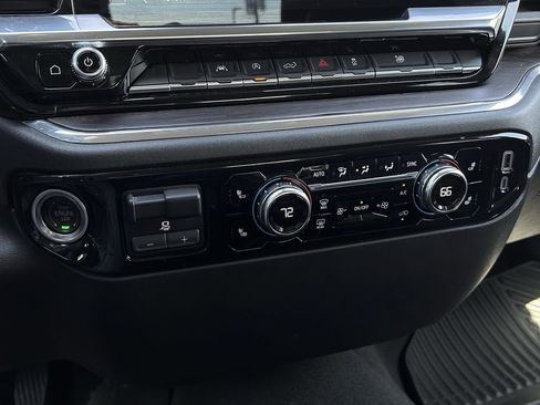 Used 2025 GMC Sierra 1500 SLT RWD image 20