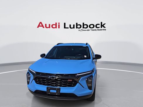 Used 2024 Chevrolet Trax RS FWD image 3