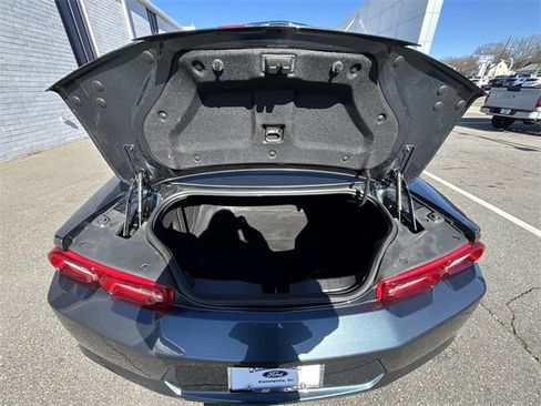 Used 2023 Chevrolet Camaro LT w/ Technology Package image 21