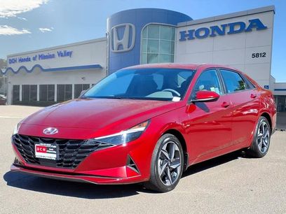 Used 2023 Hyundai Elantra SEL w/ Convenience Package