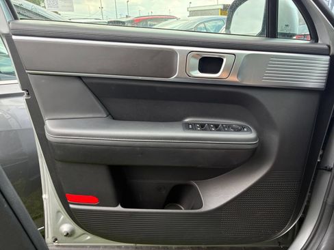 Used 2025 Hyundai Santa Fe SEL FWD image 15