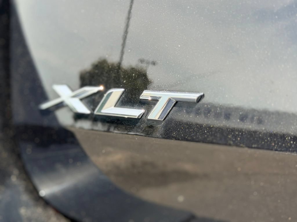 Certified 2022 Ford Explorer XLT w/ Equipment Group 202A RWD image 9
