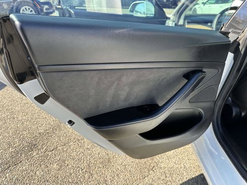 Used 2019 Tesla Model 3 Long Range AWD/4WD image 17