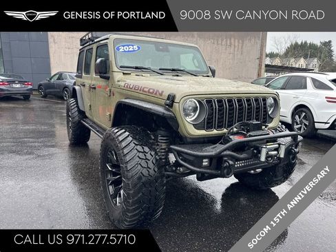 Used 2025 Jeep Wrangler Unlimited Rubicon AWD/4WD image 1