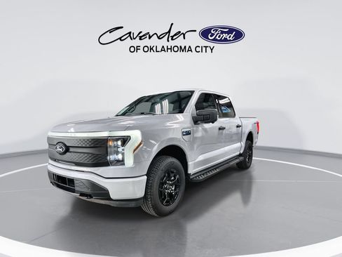 Used 2025 Ford F150 Lightning XLT AWD/4WD image 4