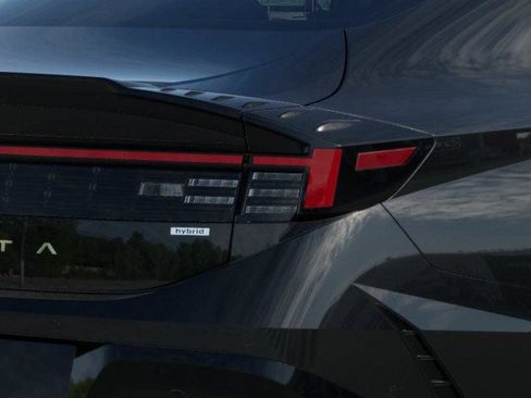 New 2025 Hyundai Sonata Limited FWD image 10