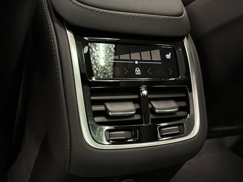 New 2026 Volvo XC90 T8 Ultra w/ Protection Package AWD/4WD image 28