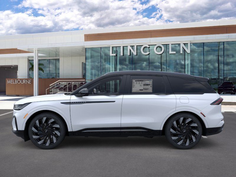 New 2026 Lincoln Nautilus Reserve AWD/4WD image 3