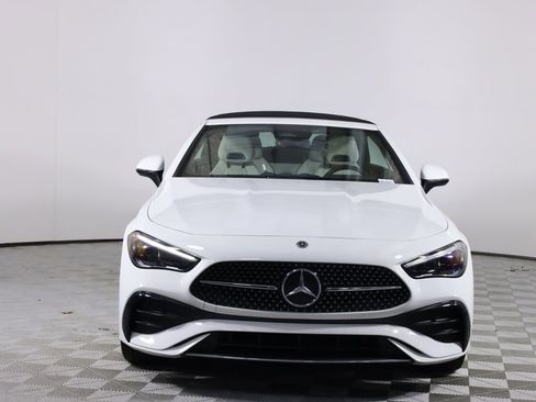Used 2025 Mercedes-Benz CLE 450 4MATIC Cabriolet image 14