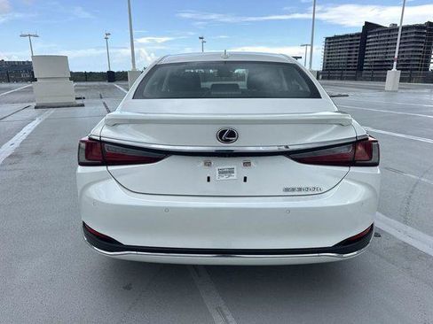 Certified 2024 Lexus ES 300h w/ Premium Package FWD image 24