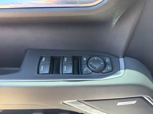 Used 2023 GMC Sierra 1500 SLT w/ SLT Premium Plus Package AWD/4WD image 29