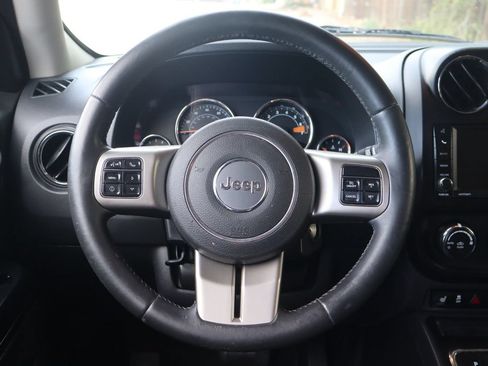 Used 2015 Jeep Patriot Limited w/ Sun/Sound Group FWD image 18