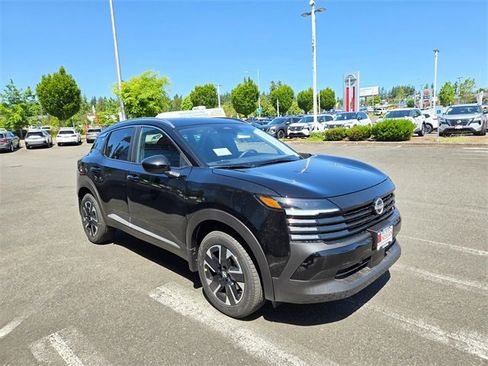 New 2025 Nissan Kicks SV w/ SV Premium Package image 3