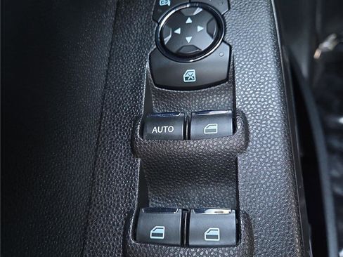 Used 2021 Ford EcoSport SE w/ SE Convenience Package image 15