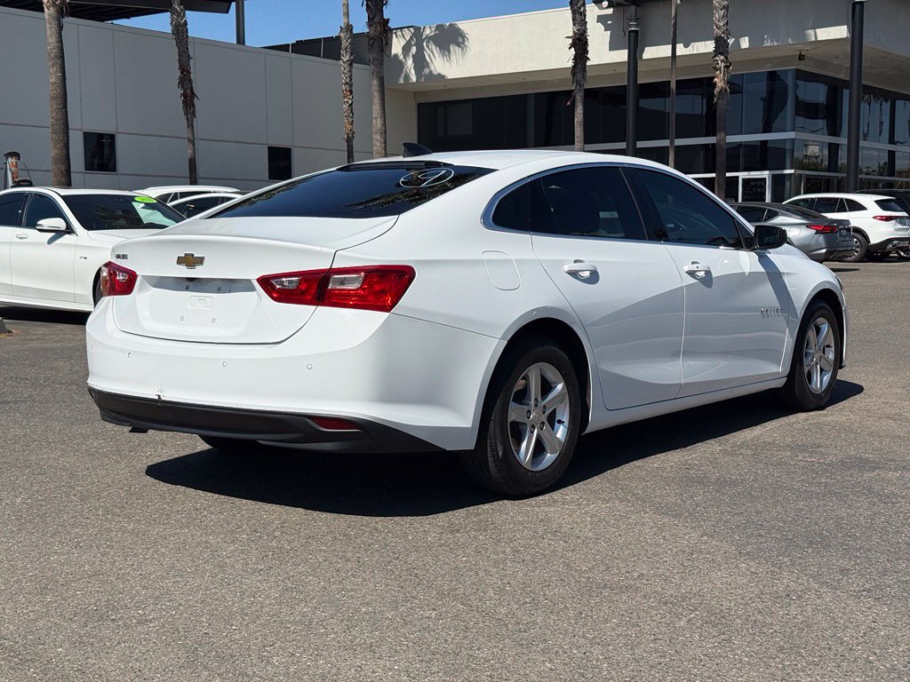 Used 2022 Chevrolet Malibu LS FWD image 5