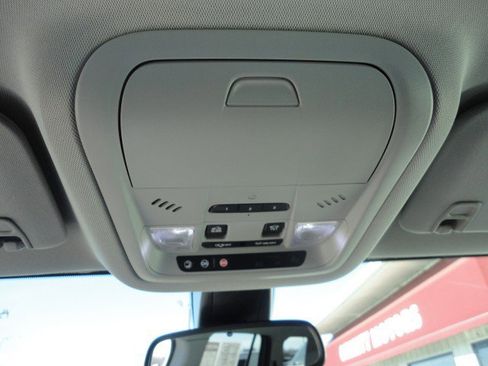Used 2018 GMC Acadia SLT w/ LPO, Floor Liner Package AWD/4WD image 8