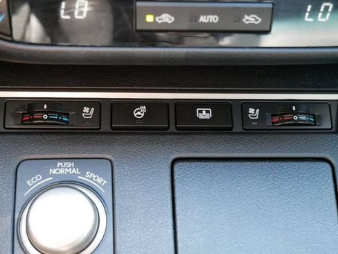 Used 2013 Lexus ES 300h w/ Luxury Pkg FWD image 21