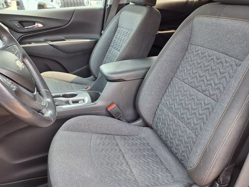 Used 2022 Chevrolet Equinox LT FWD image 3