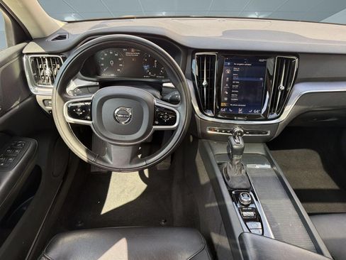 Used 2020 Volvo S60 T5 Momentum FWD image 28