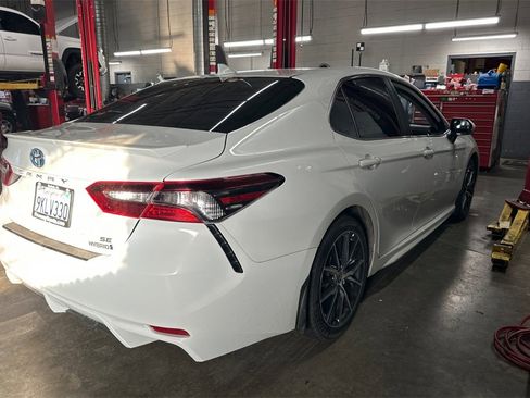 Certified 2024 Toyota Camry SE image 3