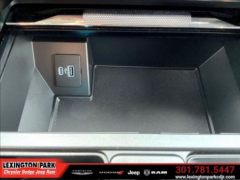 Used 2021 Ford F150 Lariat AWD/4WD image 16