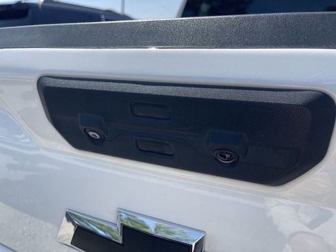 Used 2023 Chevrolet Silverado 1500 LT AWD/4WD image 12