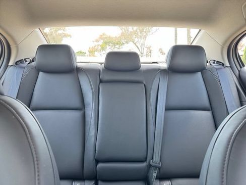 Used 2024 MAZDA MAZDA3 s FWD image 19