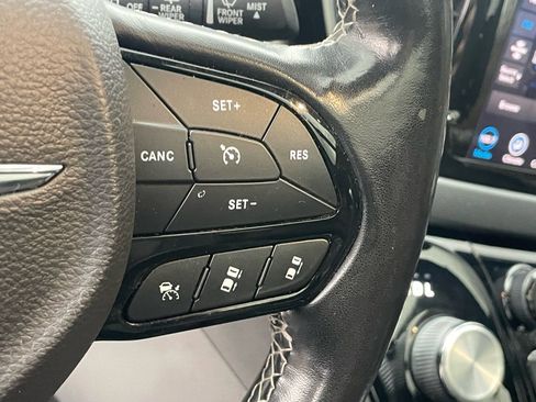 Used 2019 Chrysler Pacifica Touring-L Plus w/ Advanced Safetytec Group image 39