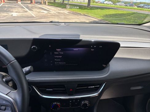 Used 2025 Buick Encore GX Preferred FWD image 17
