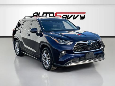 Used 2022 Toyota Highlander Platinum AWD/4WD image 1