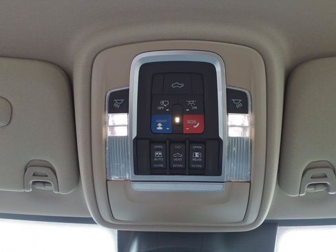 Used 2022 RAM 2500 Limited AWD/4WD image 22