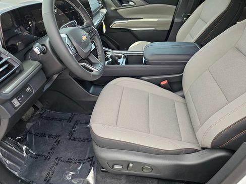 New 2026 Chevrolet Traverse LT w/ Driver Confidence Package FWD image 22