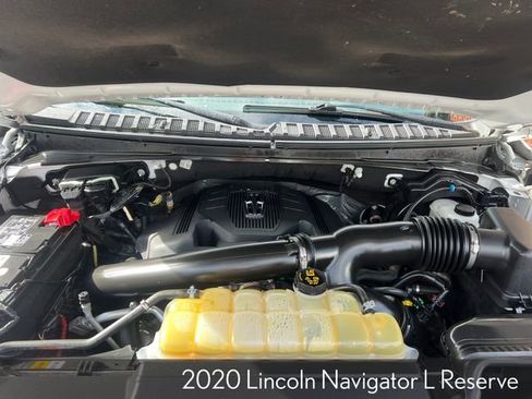 Used 2020 Lincoln Navigator L Reserve w/ Luxury Package image 39