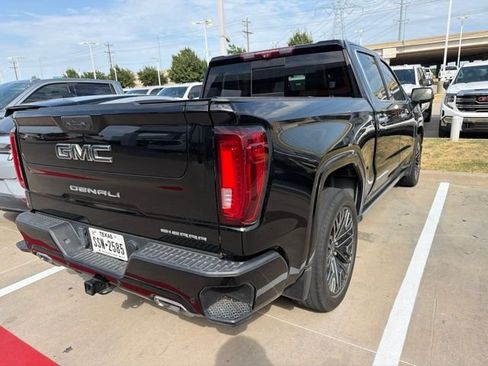 Used 2022 GMC Sierra 1500 Denali Ultimate AWD/4WD image 5