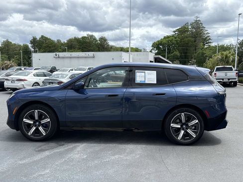 Used 2024 BMW iX xDrive50 w/ Premium Package AWD/4WD image 6