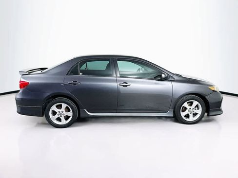 Used 2013 Toyota Corolla S image 24