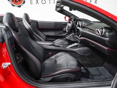 Used 2020 Ferrari Portofino image 9