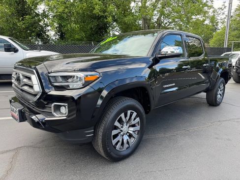 Used 2023 Toyota Tacoma Limited AWD/4WD image 1