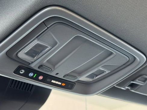 Used 2023 Chevrolet Silverado 1500 LT image 19